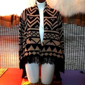 Arizona  Womans Black Tan Aztec ‎ Sweater Wrap S 20Wx38 L sleeves 19